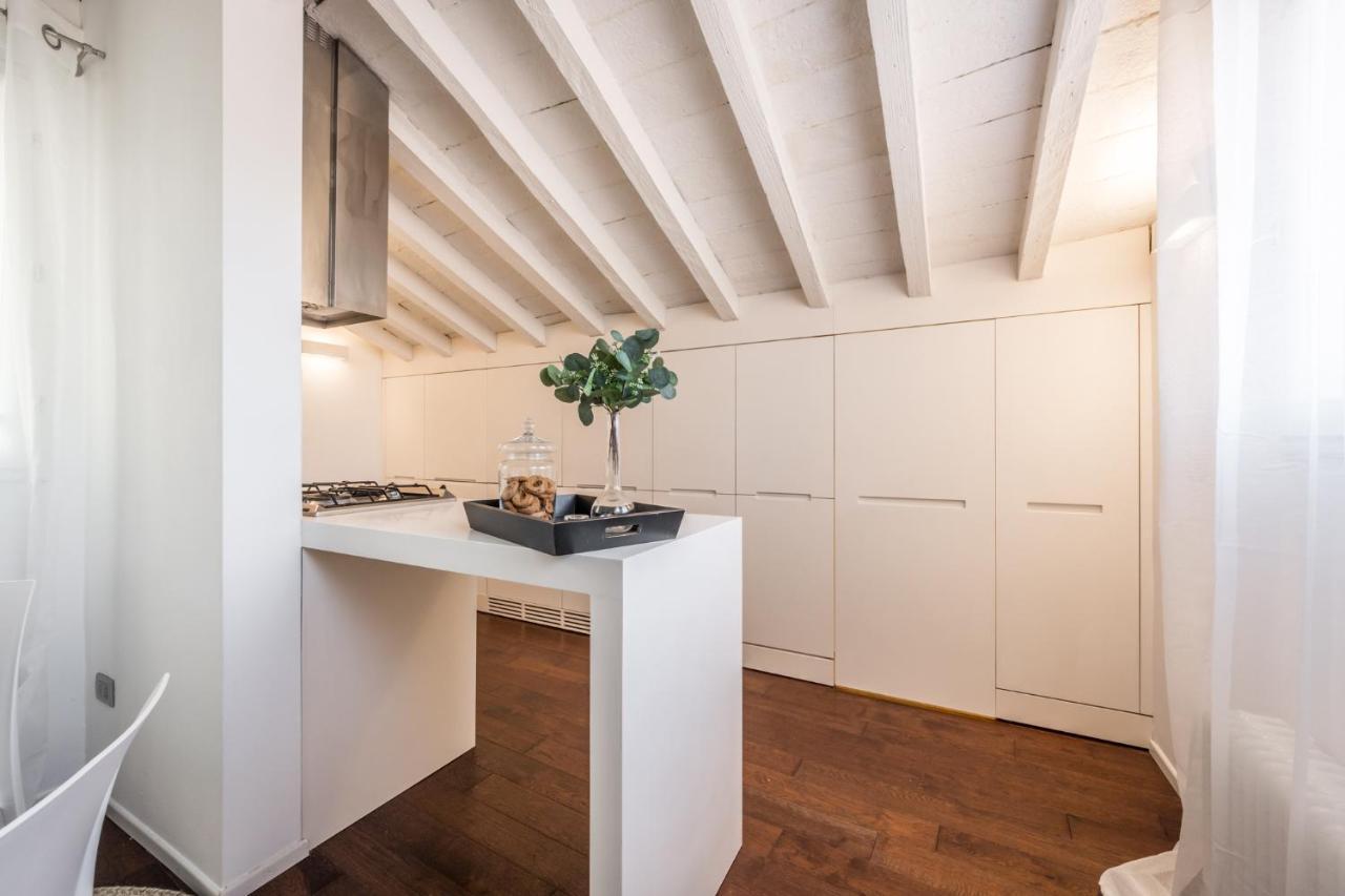 Emilia Suite Urban モデナ エクステリア 写真